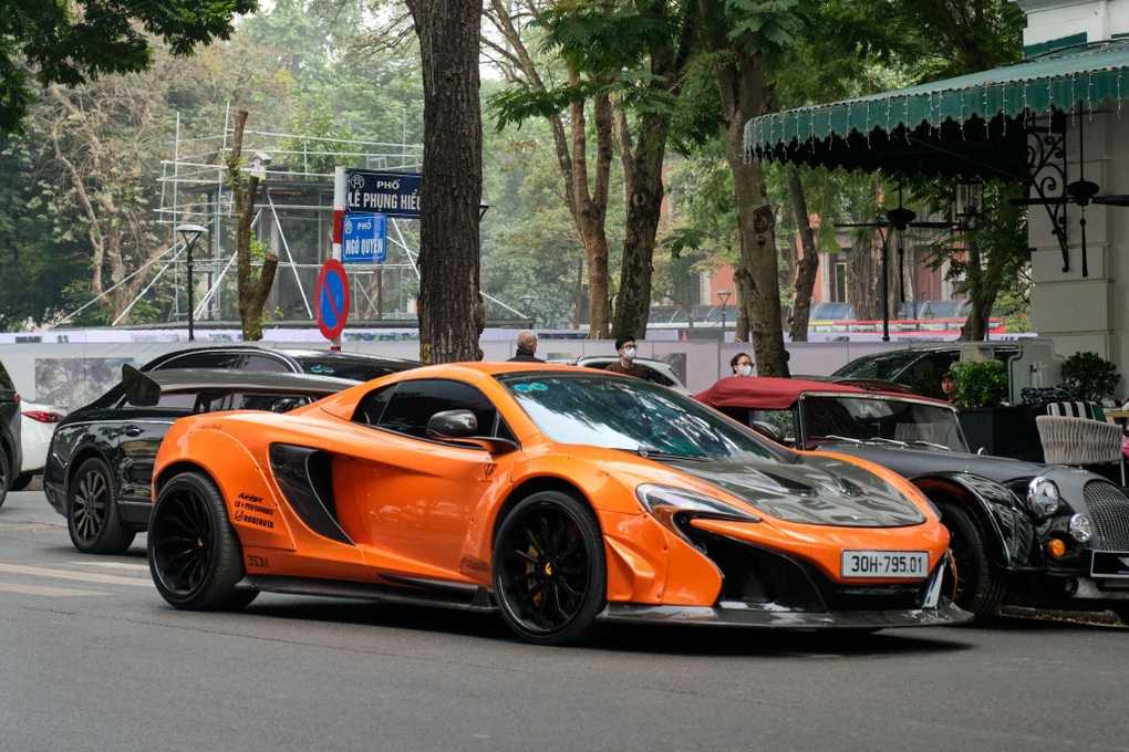 Loạt xe thể thao cổ điển Morgan bất ngờ đổ bộ thánh địa siêu xe Hà Nội - 6 Loạt xe thể thao cổ điển Morgan bất ngờ đổ bộ thánh địa siêu xe Hà Nội - 6