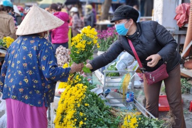 Nhộn nhịp phiên chợ Tết ngày cuối năm