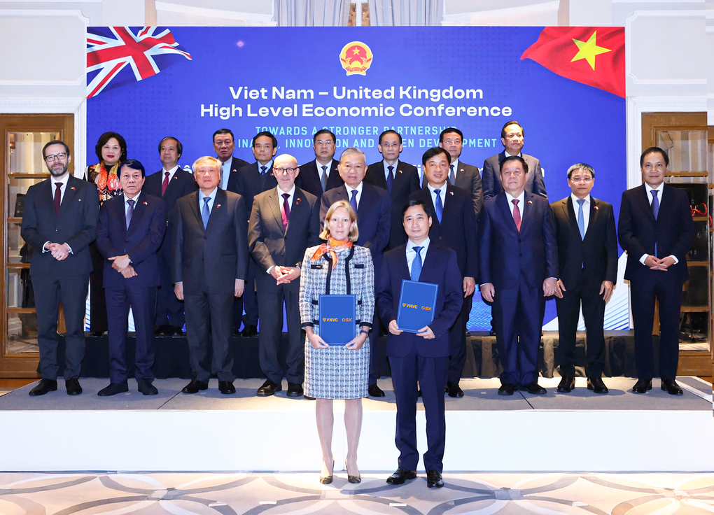 VNVC hợp tác GSK sớm đưa thuốc trị ung thư, vaccine thế hệ mới về Việt Nam - 1 VNVC hợp tác GSK sớm đưa thuốc trị ung thư, vaccine thế hệ mới về Việt Nam - 1