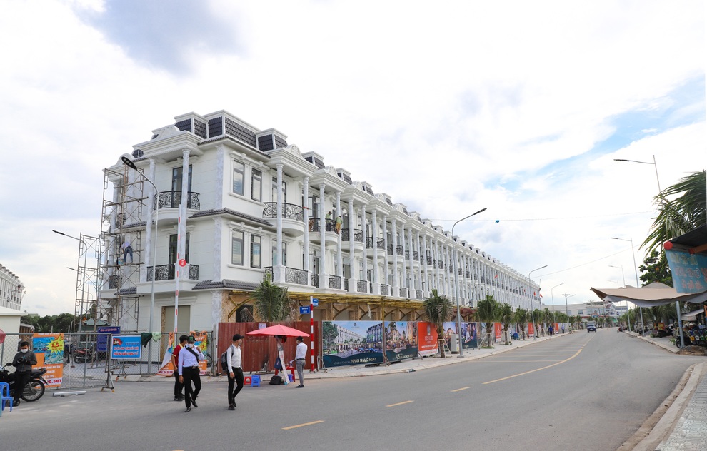Nhà phố thương mại Royal Town: Hàng hiếm khó tìm - 3 Nhà phố thương mại Royal Town: Hàng hiếm khó tìm - 3