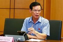 Vợ chồng ông Triệu Tài Vinh "không biết ai nâng điểm thi cho con mình" (?!)