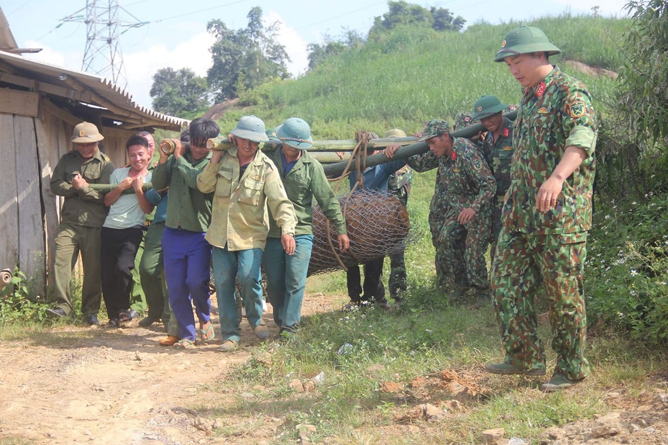 Hủy nổ thành công quả bom nặng 600kg - 1