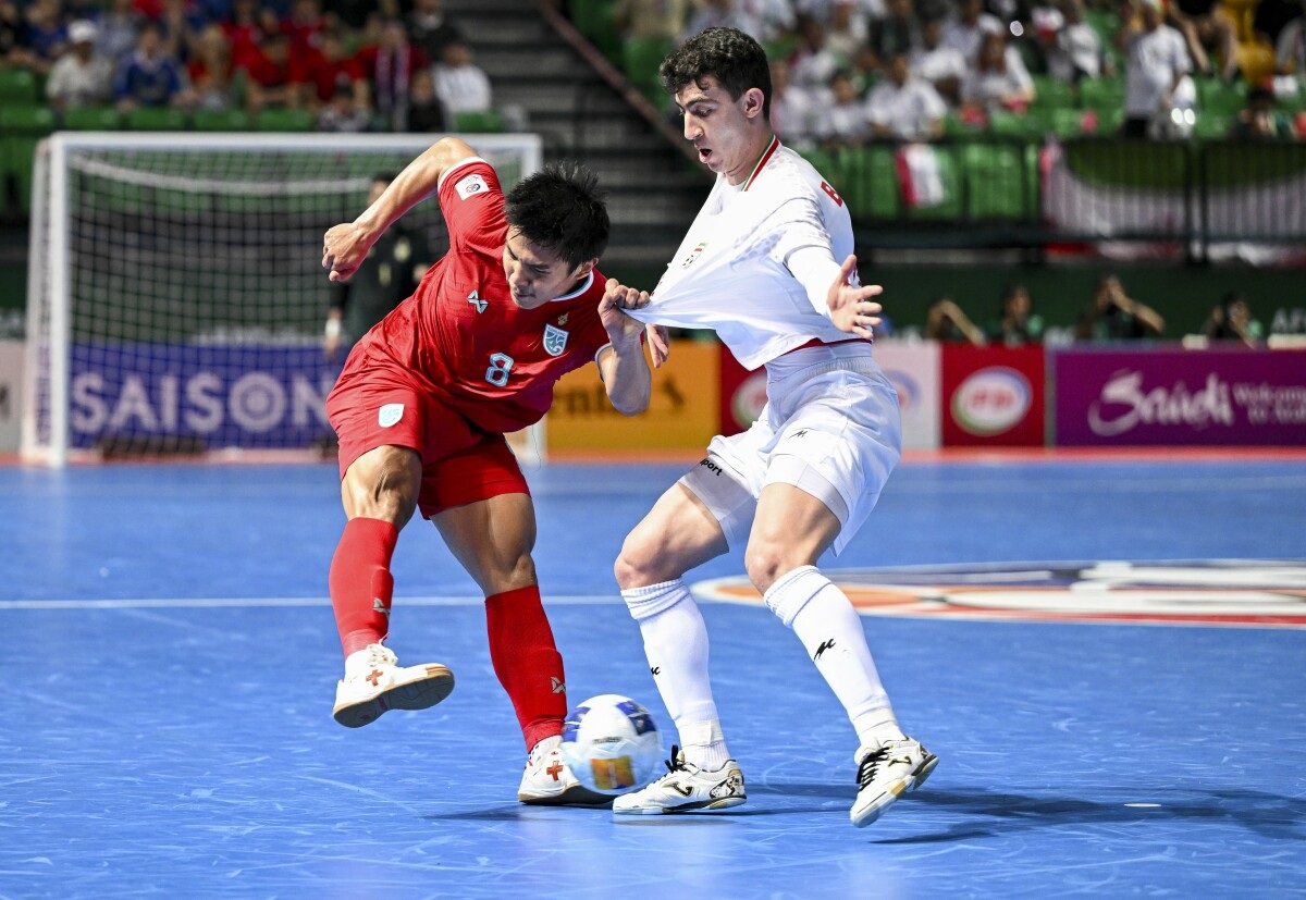 Thua đậm Iran, tuyển futsal Thái Lan vỡ mộng vô địch châu Á trên sân nhà - 1