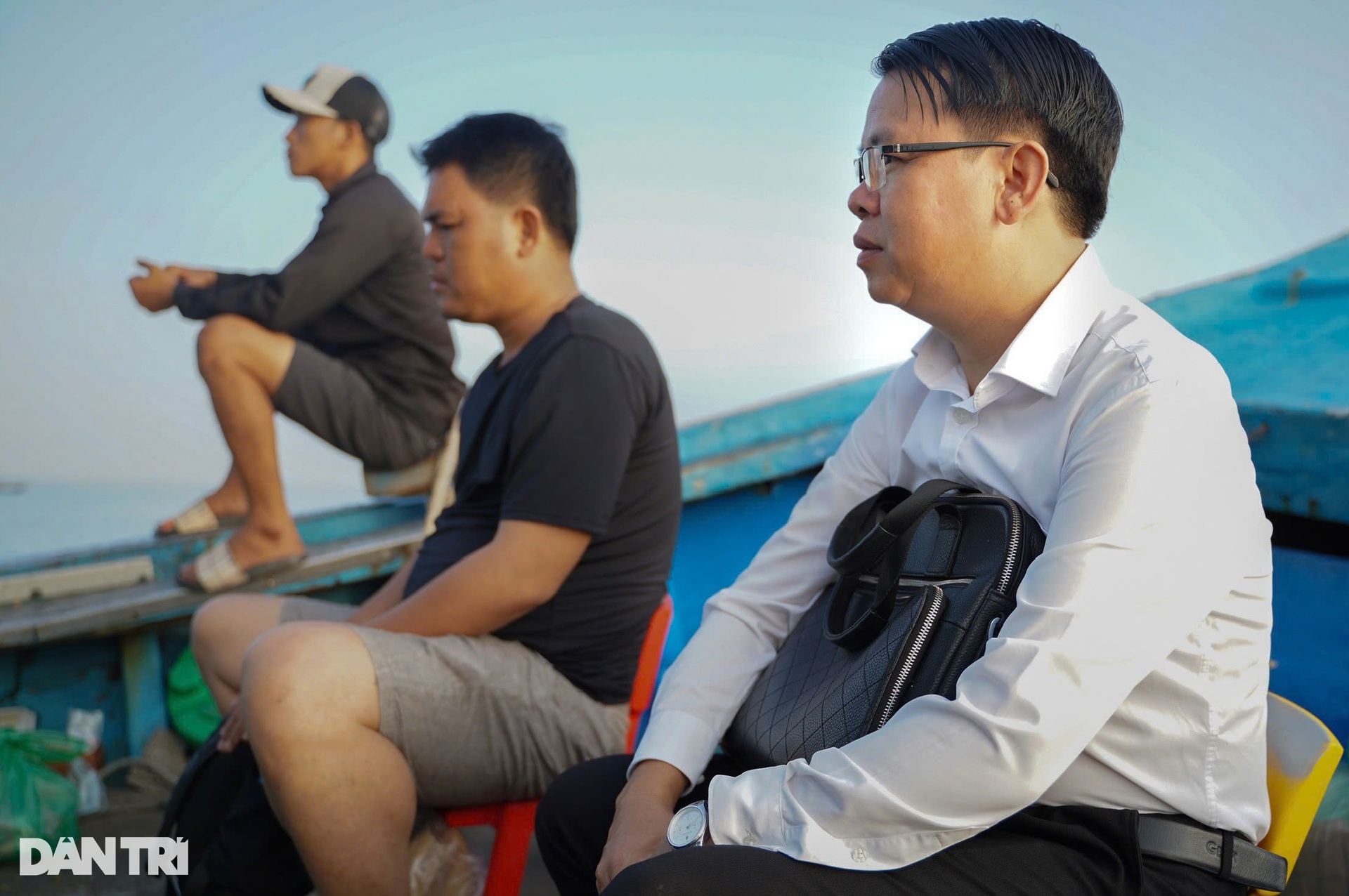 Người thầy 19 năm vượt sóng gieo chữ cho học trò ở xã đảo duy nhất TPHCM - 2 Người thầy 19 năm vượt sóng gieo chữ cho học trò ở xã đảo duy nhất TPHCM - 2