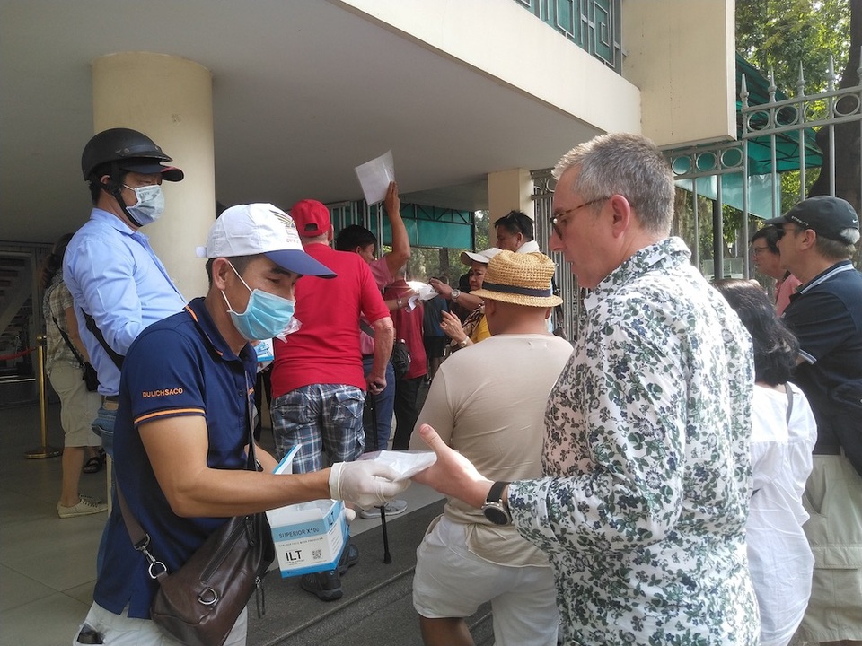 TPHCM: Người nước ngoài tại khu cách ly tập trung đều được miễn phí - 1 TPHCM: Người nước ngoài tại khu cách ly tập trung đều được miễn phí - 1