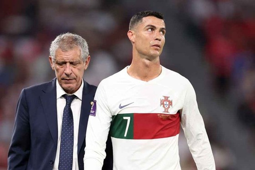 Phản ứng bất ngờ của C.Ronaldo sau khi Al Nassr sa thải HLV - 2 Phản ứng bất ngờ của C.Ronaldo sau khi Al Nassr sa thải HLV - 2