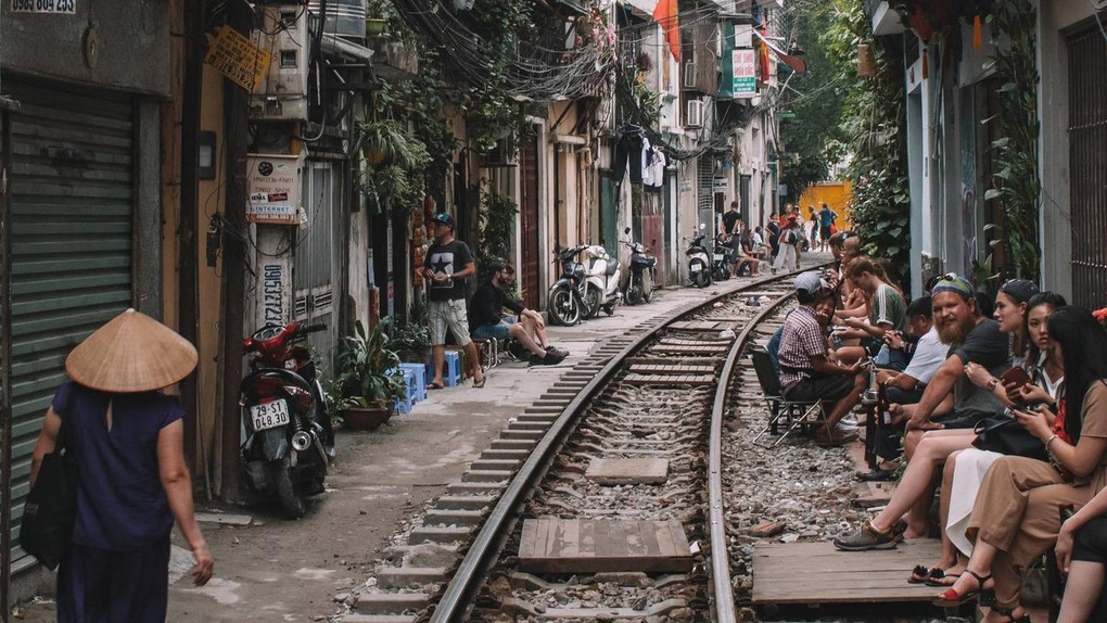 Báo chí nước ngoài đưa tin về việc Hà Nội đóng cửa phố cà phê đường tàu - 2 Báo chí nước ngoài đưa tin về việc Hà Nội đóng cửa phố cà phê đường tàu - 2