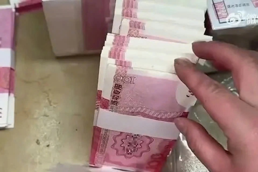 Người đàn ông vô gia cư giả làm đại gia, lừa tiền 5 phụ nữ để sống xa hoa - 2 Người đàn ông vô gia cư giả làm đại gia, lừa tiền 5 phụ nữ để sống xa hoa - 2