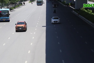Con đường mát mẻ dài nhất Hà Nội giữa những ngày nắng nóng đỉnh điểm