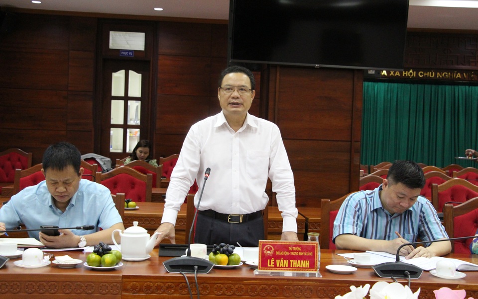 Thứ trưởng Bộ LĐ-TBXH chia sẻ kinh nghiệm khuyến khích dân thoát nghèo - 3 Thứ trưởng Bộ LĐ-TBXH chia sẻ kinh nghiệm khuyến khích dân thoát nghèo - 3