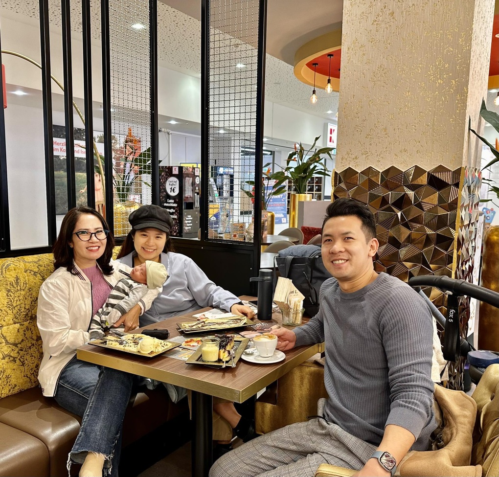 Nguyệt Hằng kể chuyện làm bà ngoại bỉm sữa ở châu Âu - 1 Nguyệt Hằng kể chuyện làm bà ngoại bỉm sữa ở châu Âu - 1