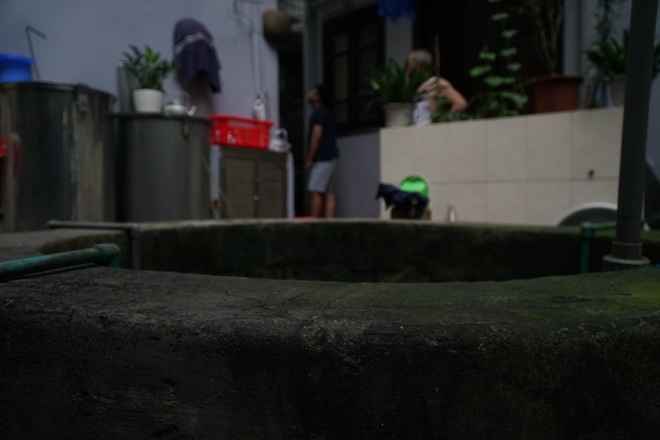 Hà Nội: Hàng chục giếng cổ ẩn mình trong lòng phố cổ - 13 Hà Nội: Hàng chục giếng cổ ẩn mình trong lòng phố cổ - 13