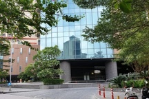 Lan truyền video nam sinh trường chuyên nhảy lầu: Sự vô cảm và bất nhẫn!