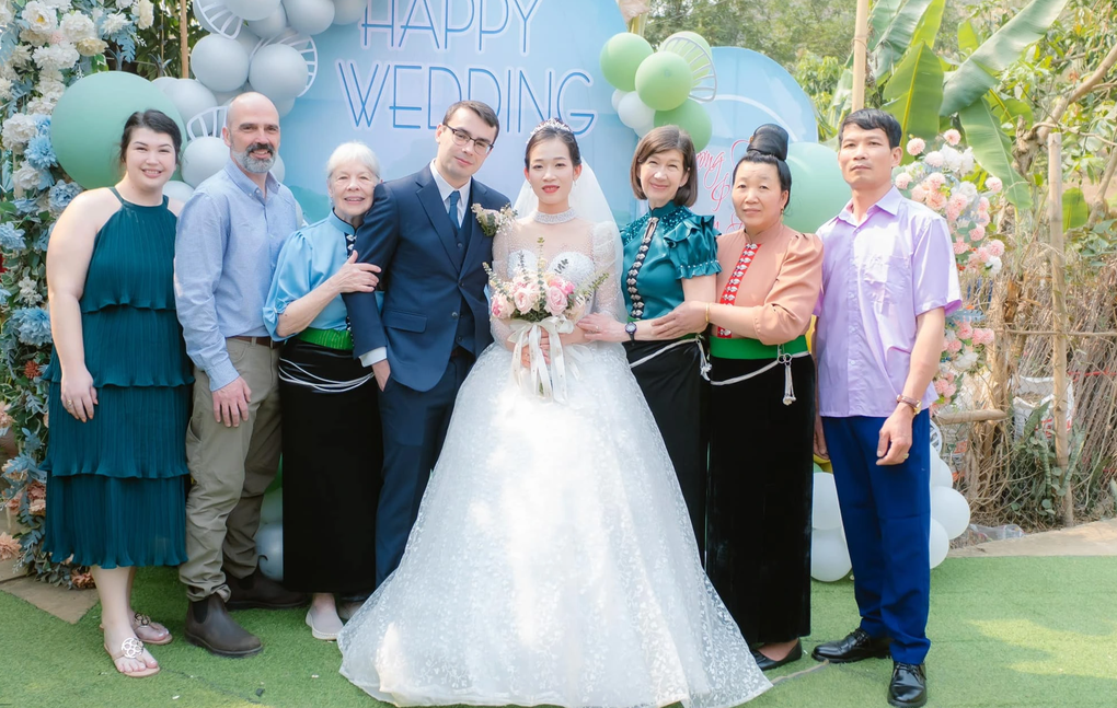 Lên Hồ Gươm học tiếng Anh, cô gái Việt bất ngờ lấy được chồng Mỹ - 1 Lên Hồ Gươm học tiếng Anh, cô gái Việt bất ngờ lấy được chồng Mỹ - 1