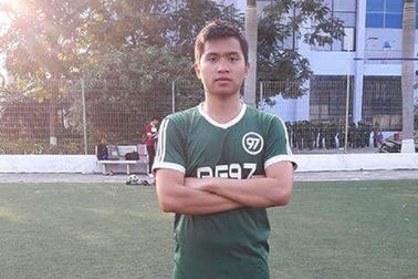 Chàng thủ khoa “lớn lên cùng bóng đá”