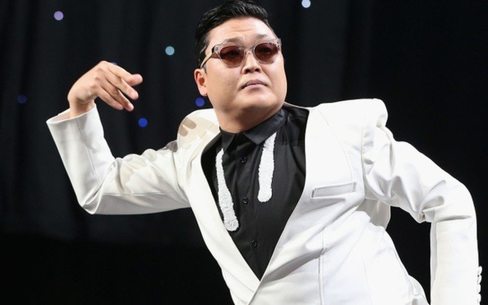 Cha đẻ của Gangnam Style: Gã tâm thần khác biệt sở hữu MV 5,6 tỷ view - 4