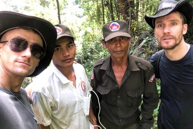 “Thợ săn” MH370 tại rừng Campuchia bỏ cuộc vì suýt chết