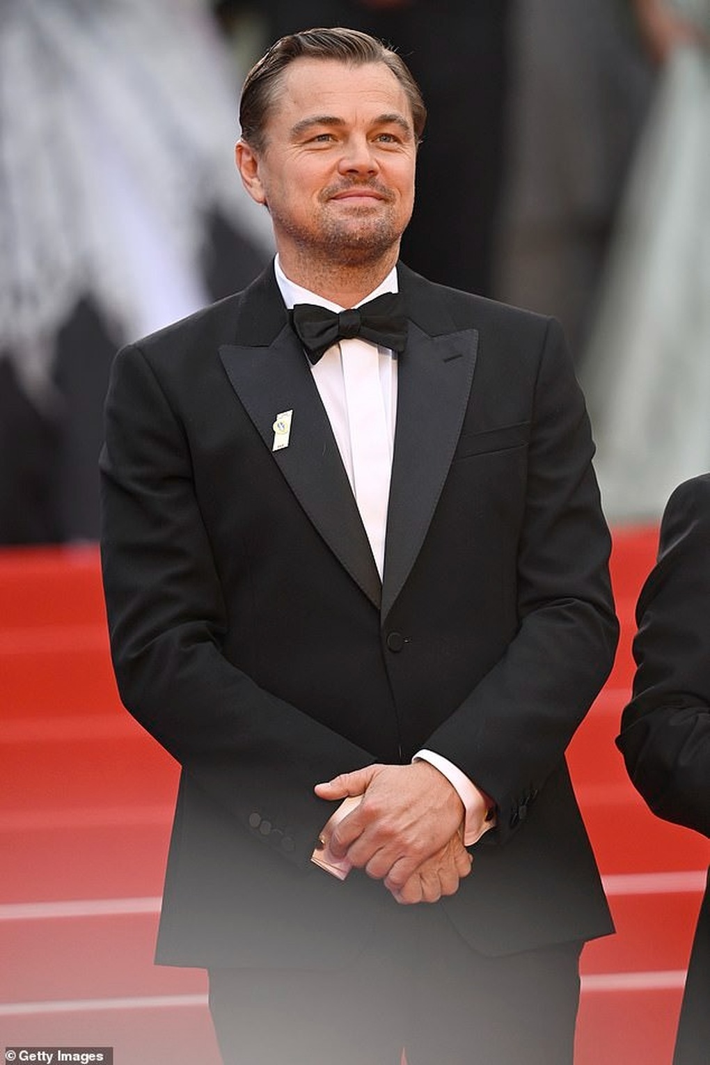 Siêu mẫu Irina Shayk đốt mắt trên thảm đỏ LHP Cannes - 2 Siêu mẫu Irina Shayk đốt mắt trên thảm đỏ LHP Cannes - 2