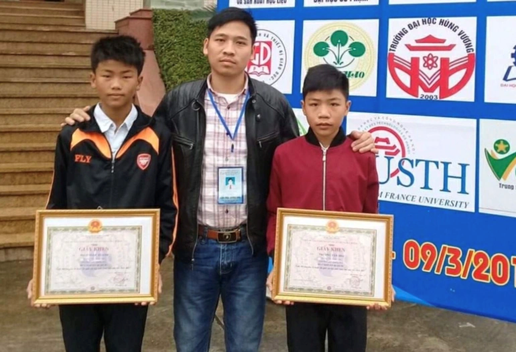 Đổi màu tỏi, thay áo cho sách và những sáng tạo của thầy trò năm 2022 - 1 Đổi màu tỏi, thay áo cho sách và những sáng tạo của thầy trò năm 2022 - 1