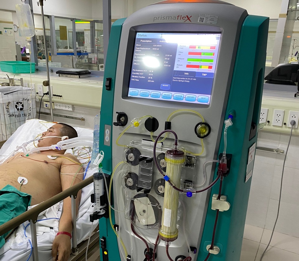 Mong mọi người dang tay cứu giúp để anh ấy còn được về với các con - 3 Mong mọi người dang tay cứu giúp để anh ấy còn được về với các con - 3