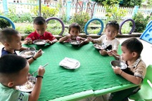 Dự án "Nuôi em Nghệ An" chưa thanh toán tiền ăn, nhà trường họp khẩn