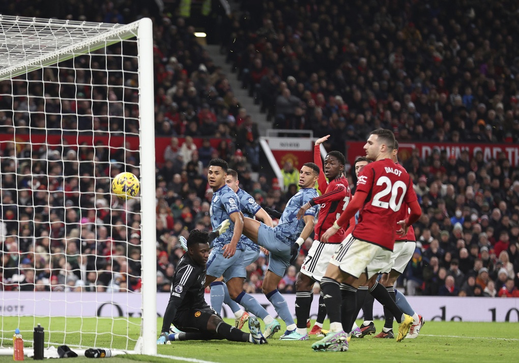 Ganarcho, Hojlund shine, Man Utd comes back to defeat Aston Villa - 2