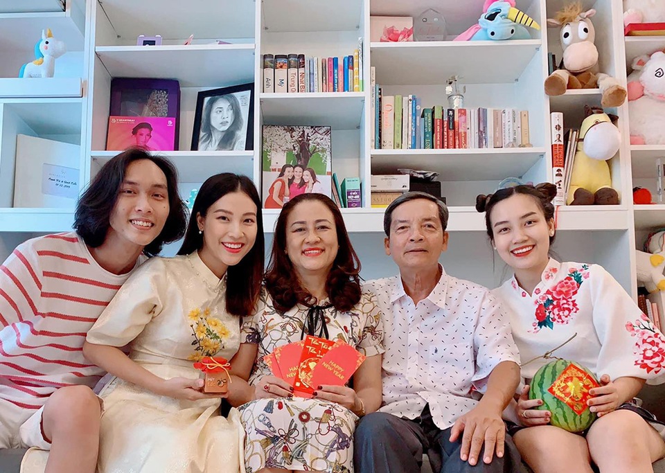 Sao Việt thể hiện tình cảm trong Ngày gia đình - 8 Sao Việt thể hiện tình cảm trong Ngày gia đình - 8