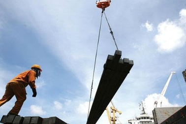 Doanh nghiệp Việt "chia rẽ" vì thép giá rẻ từ Trung Quốc