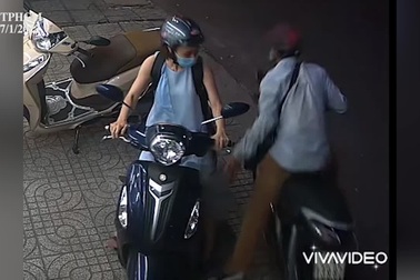 Nam thanh niên cướp laptop trong một giây