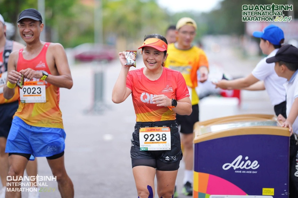 Cùng Aice chinh phục mọi đường đua với 10.000 que kem mát lạnh - 2 Cùng Aice chinh phục mọi đường đua với 10.000 que kem mát lạnh - 2