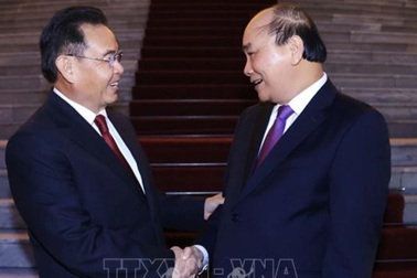 Chủ tịch nước Nguyễn Xuân Phúc tiếp Chủ tịch Quốc hội Lào