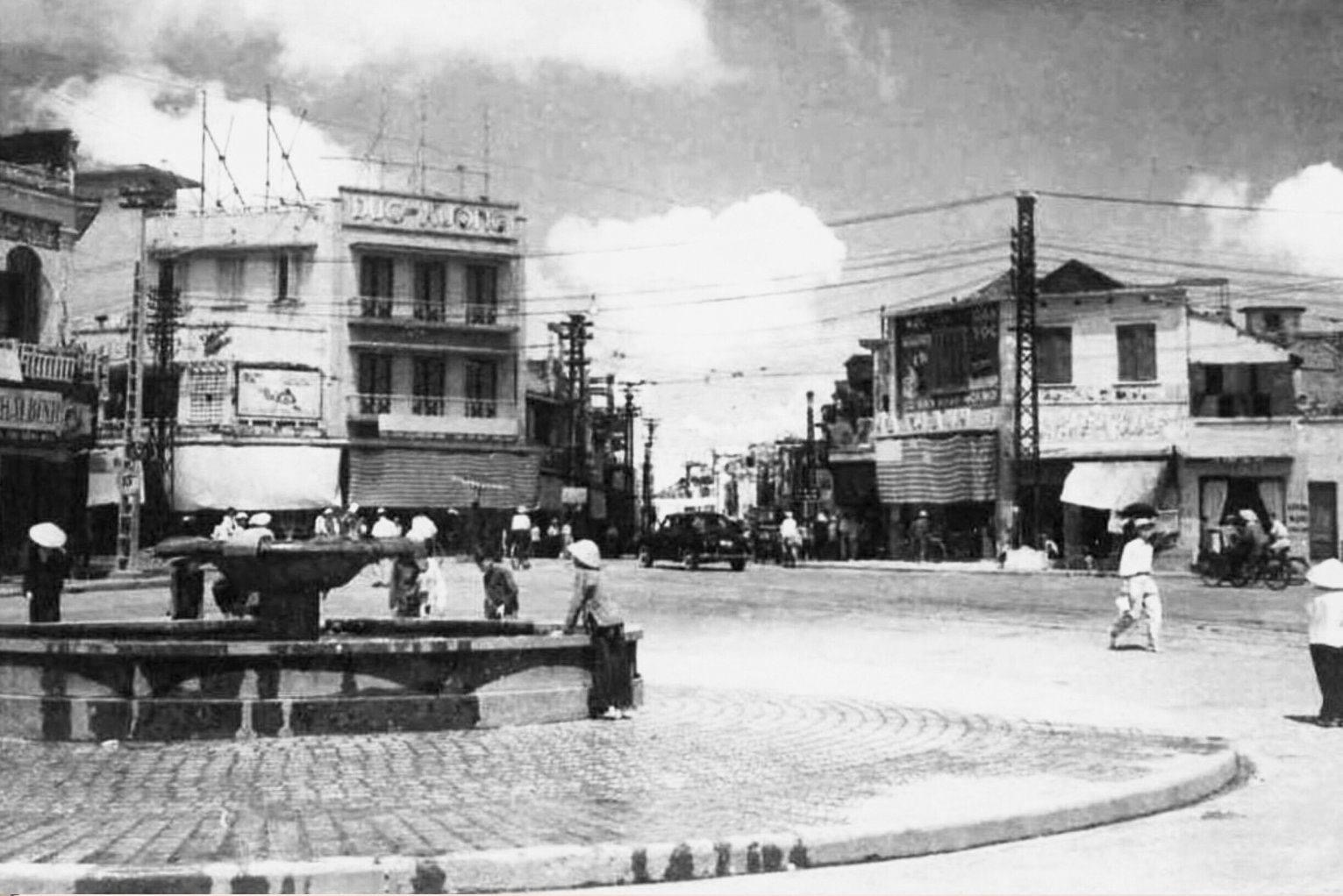 Hà Nội khác biệt sau một thế kỷ qua ảnh chụp so sánh - 23 Hà Nội khác biệt sau một thế kỷ qua ảnh chụp so sánh - 23