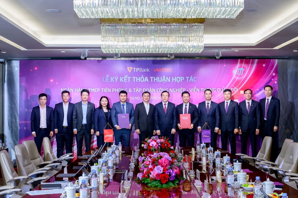 Hợp tác chiến lược thúc đẩy chuyển đổi số toàn diện giữa TPBank và Viettel - 2