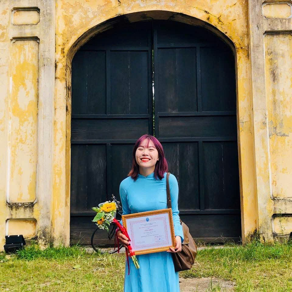 Studentin gewinnt hart umkämpftes irisches Stipendium – 2 Nữ sinh giành được suất học bổng Ireland có tỷ lệ cạnh tranh khốc liệt - 2