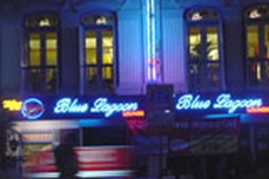 Joo Chiat - thiên đường và địa ngục của "gái" Việt