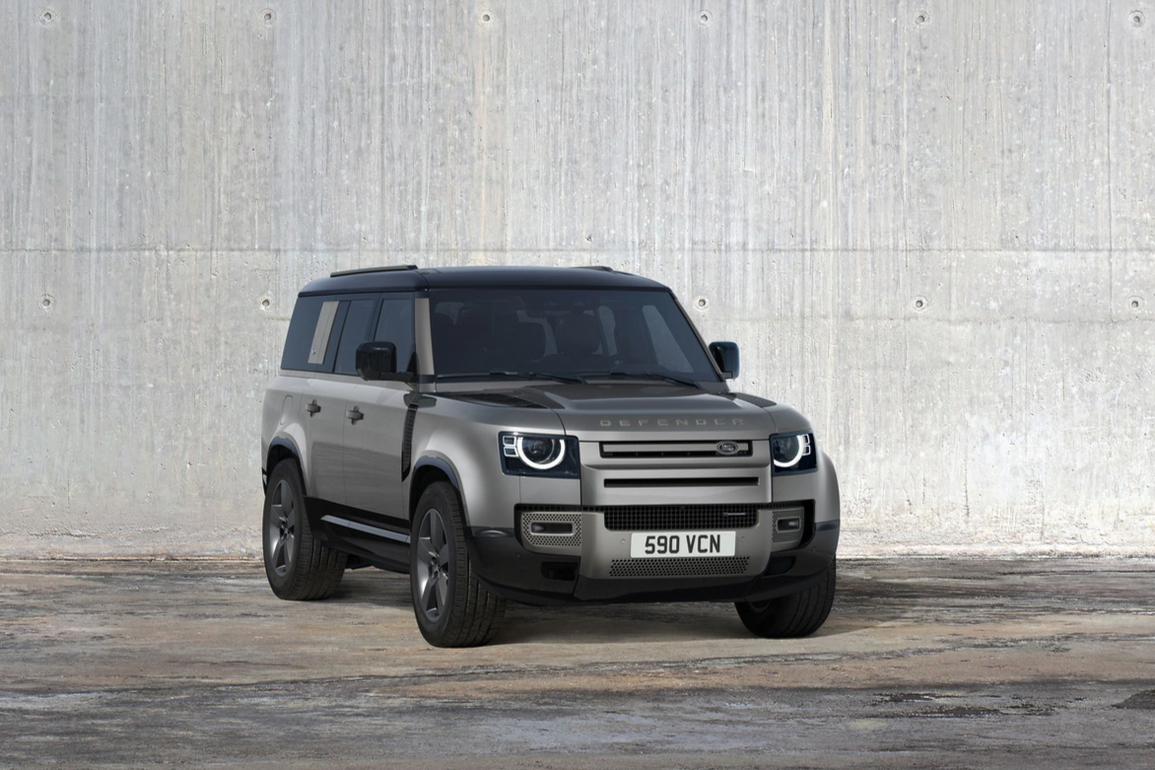 Land Rover Defender 130 mới siêu dài, thiết kế 8 chỗ ngồi - 4 Land Rover Defender 130 mới siêu dài, thiết kế 8 chỗ ngồi - 4
