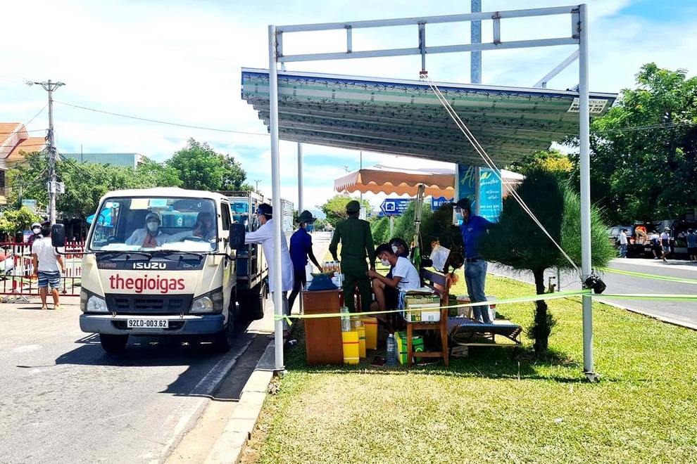 Phố cổ Hội An tiếp tục kéo dài giãn cách xã hội - 2 Phố cổ Hội An tiếp tục kéo dài giãn cách xã hội - 2