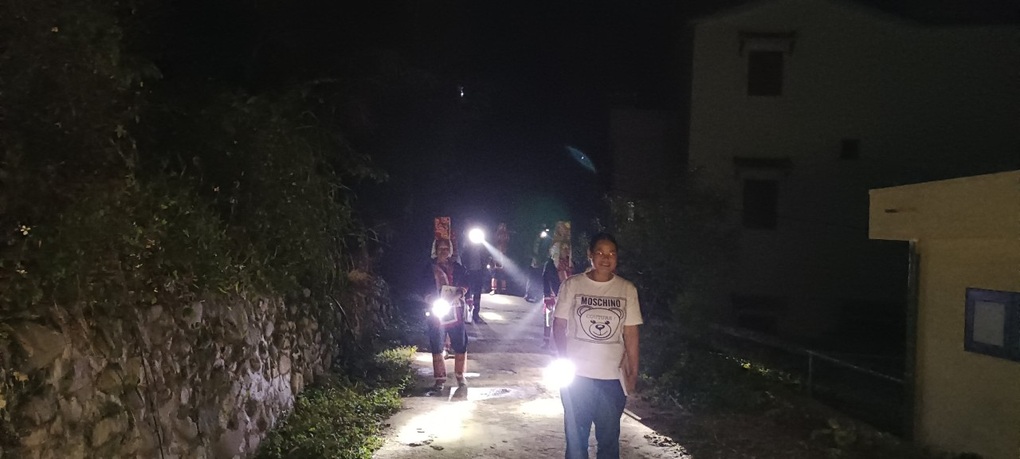 Lớp học giữa rừng đêm của bà con dân tộc ở Bình Liêu - 3 Lớp học giữa rừng đêm của bà con dân tộc ở Bình Liêu - 3