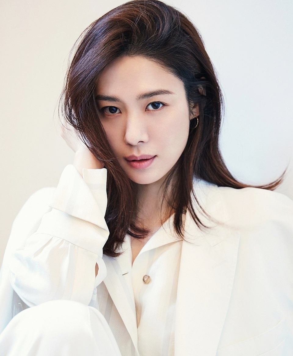20 năm sau chuyện tình với So Ji Sub, mỹ nhân Giày thủy tinh vẫn cô đơn - 2 20 năm sau chuyện tình với So Ji Sub, mỹ nhân Giày thủy tinh vẫn cô đơn - 2