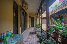 Biệt thự cổ của đại gia Hàng Bè: Rộng 800m2, nội thất nhập toàn từ châu Âu