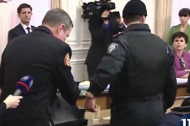 Ukraine bắt quan chức ngay tại cuộc họp chính phủ