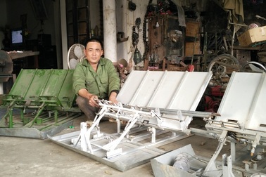 Máy cấy “không động cơ” của lão nông Ninh Bình