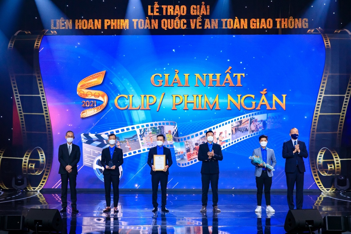 Toyota đồng hành cùng Liên hoan phim toàn quốc về An toàn giao thông 2021 - 3 Toyota đồng hành cùng Liên hoan phim toàn quốc về An toàn giao thông 2021 - 3