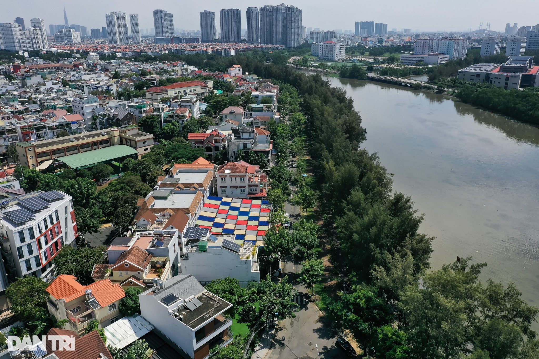 Toàn cảnh khu Trung Sơn được đề xuất mở phố đêm ở TPHCM - 2 Toàn cảnh khu Trung Sơn được đề xuất mở phố đêm ở TPHCM - 2