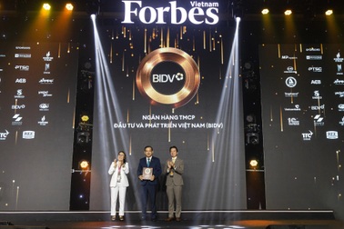 BIDV là ngân hàng dẫn đầu về doanh thu trong 50 công ty niêm yết tốt nhất