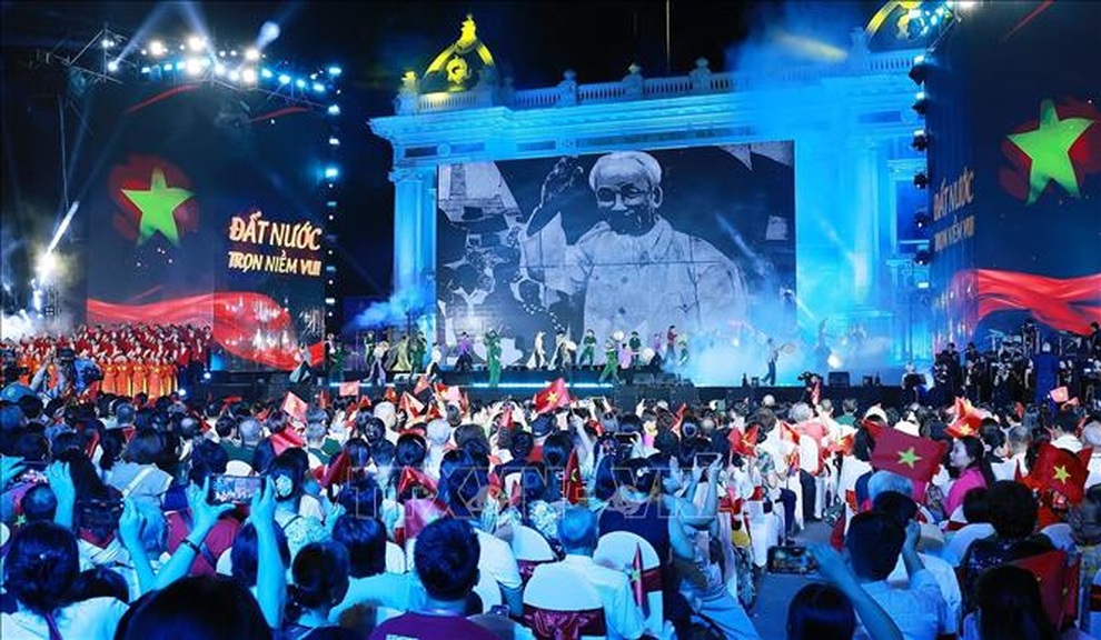 Hà Nội - Từ mùa thu lịch sử năm 1945 lan tỏa ý chí tự cường, khát vọng phát triển - 7 Hà Nội - Từ mùa thu lịch sử năm 1945 lan tỏa ý chí tự cường, khát vọng phát triển - 7