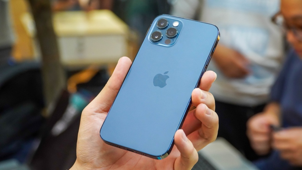 Chưa bán ra, iPhone 12 Pro Max đã khan hàng tại Việt Nam - 2 Chưa bán ra, iPhone 12 Pro Max đã khan hàng tại Việt Nam - 2
