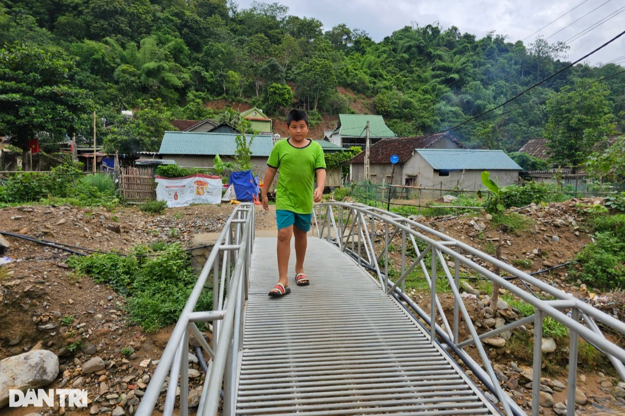 Hàng trăm hộ dân nơi lũ quét lịch sử ngóng nhà tái định cư trước Tết - 7 Hàng trăm hộ dân nơi lũ quét lịch sử ngóng nhà tái định cư trước Tết - 7
