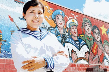 Từ “con đường gốm sứ” đến quốc kỳ trên đảo Trường Sa Lớn