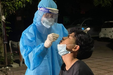 Ca mắc tăng nhanh, TP Vinh xét nghiệm miễn phí Covid-19 cho người dân